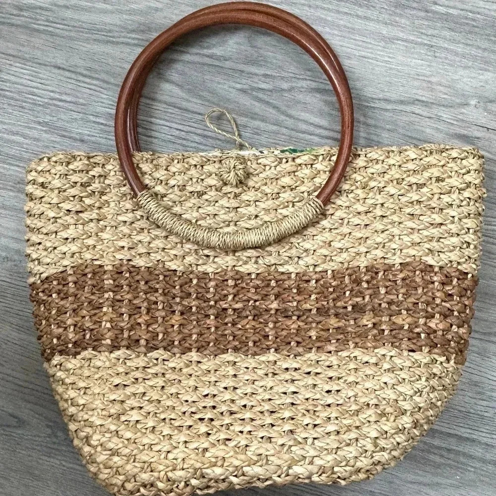Como Woven Handbag - Picture 2 of 9